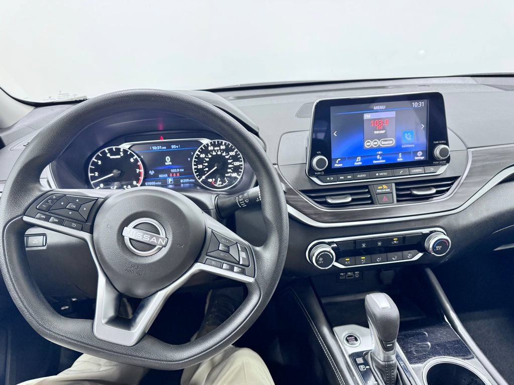 Used 2023 Nissan Altima 2.5 SV FWD image 13
