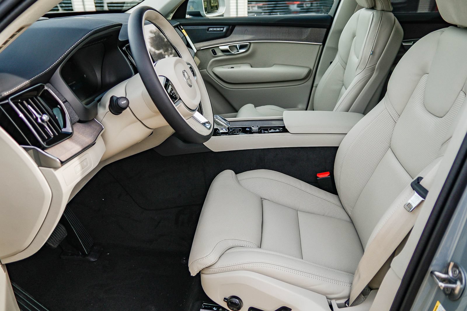 New 2026 Volvo XC90 T8 Ultra w/ Protection Package Premier AWD/4WD image 20