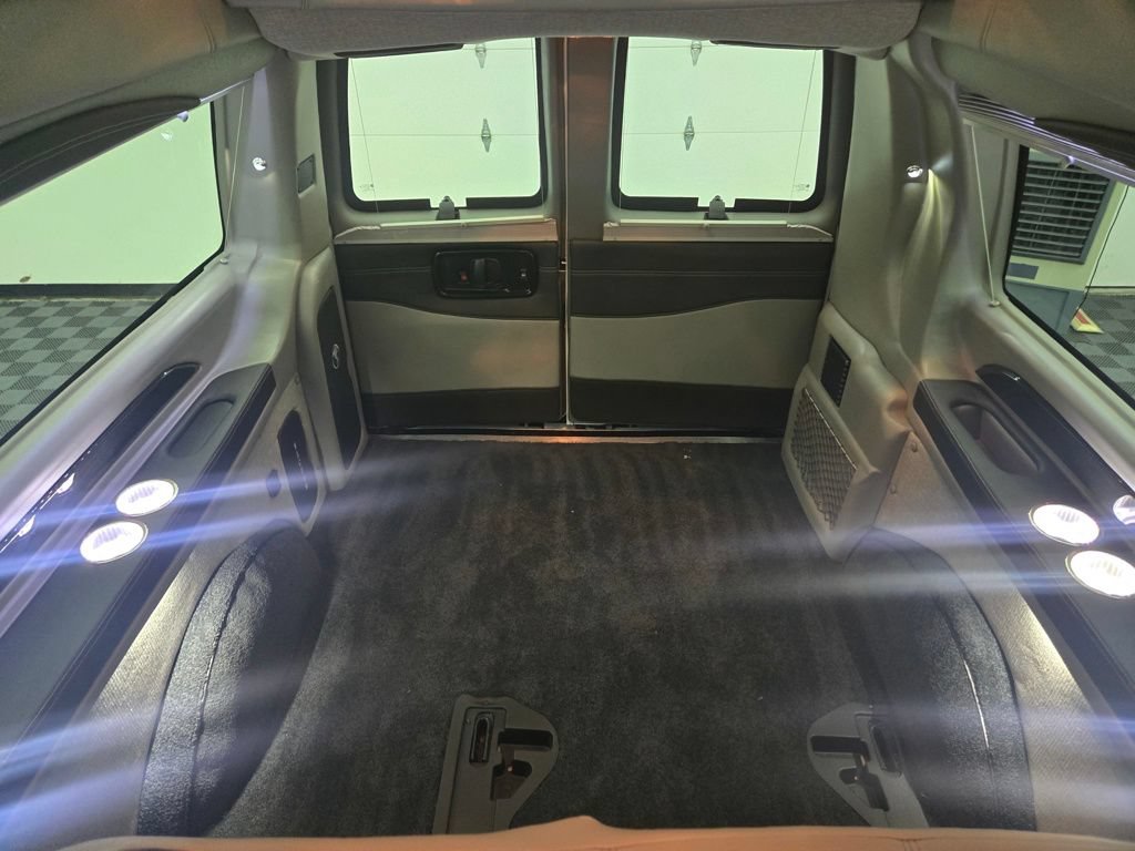 Used 2020 Chevrolet Express 2500 Extended RWD image 49