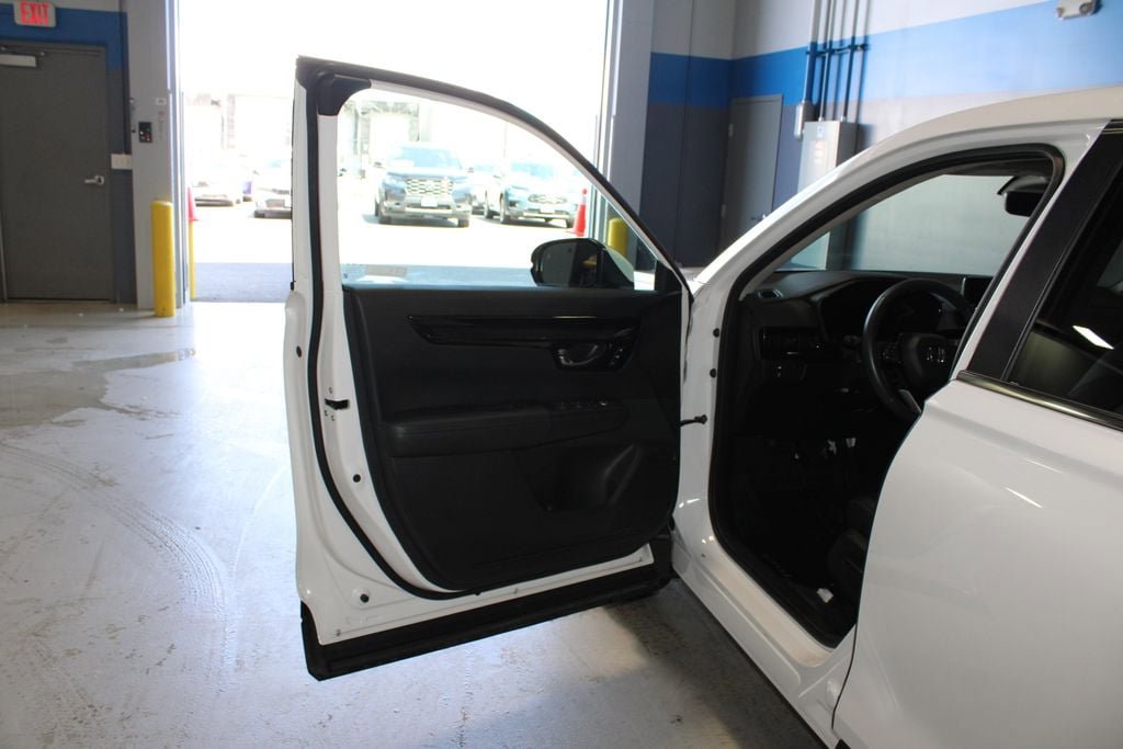 Used 2025 Honda CR-V EX-L image 7