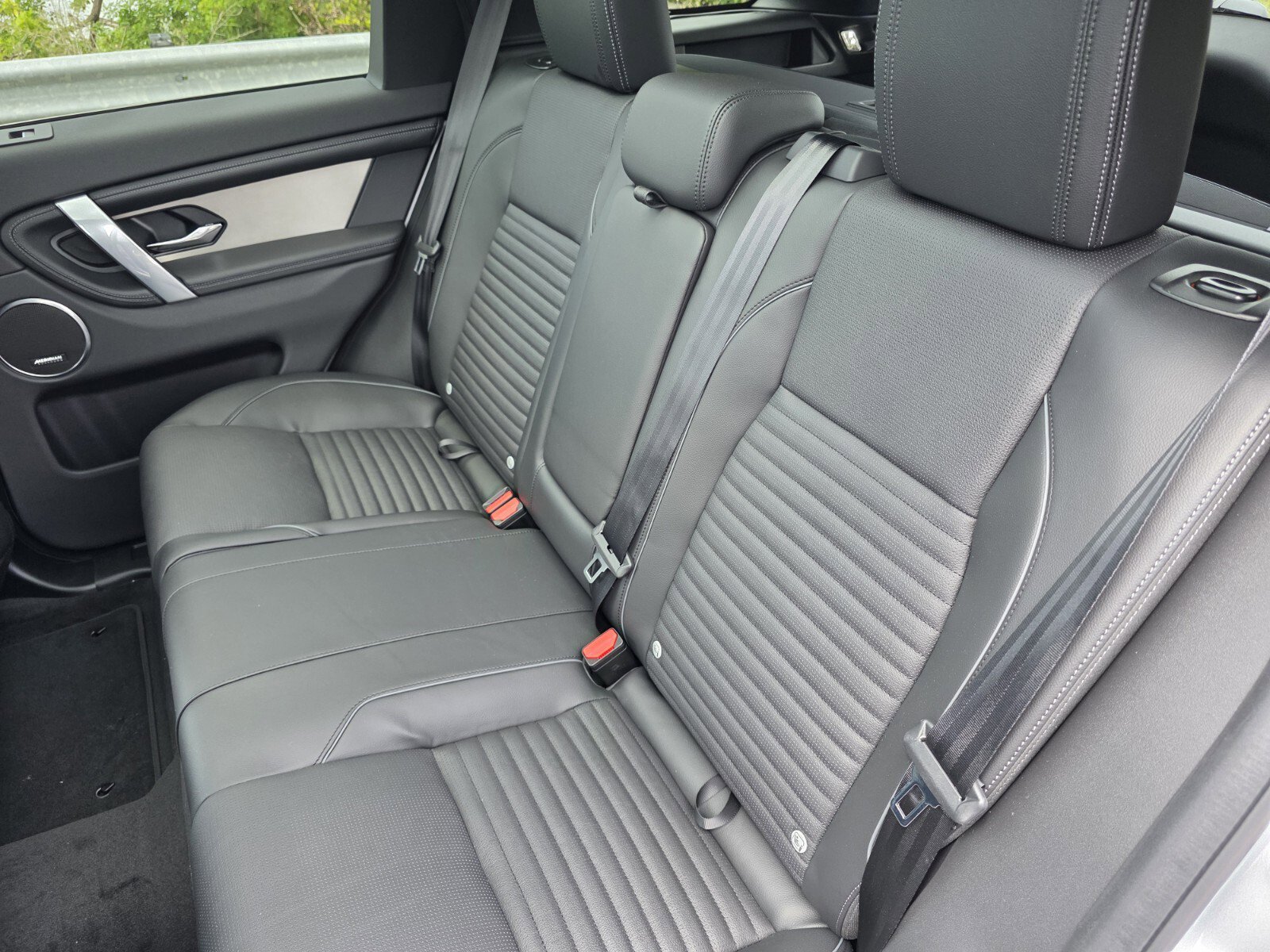 New 2026 Land Rover Discovery Sport Landmark AWD/4WD image 13