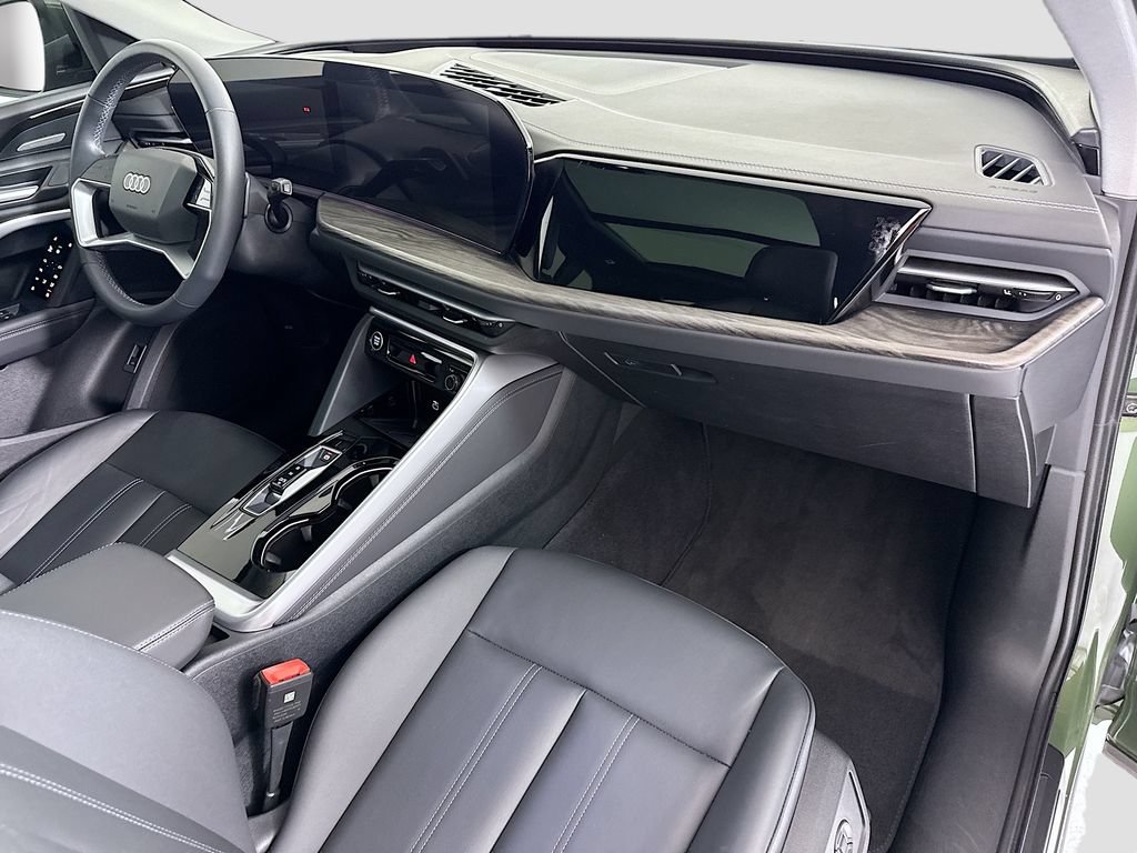 Certified 2025 Audi Q5 Premium Plus w/ Premium Plus AWD/4WD image 17