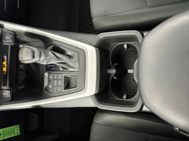 Used 2023 Toyota RAV4 LE AWD/4WD image 20