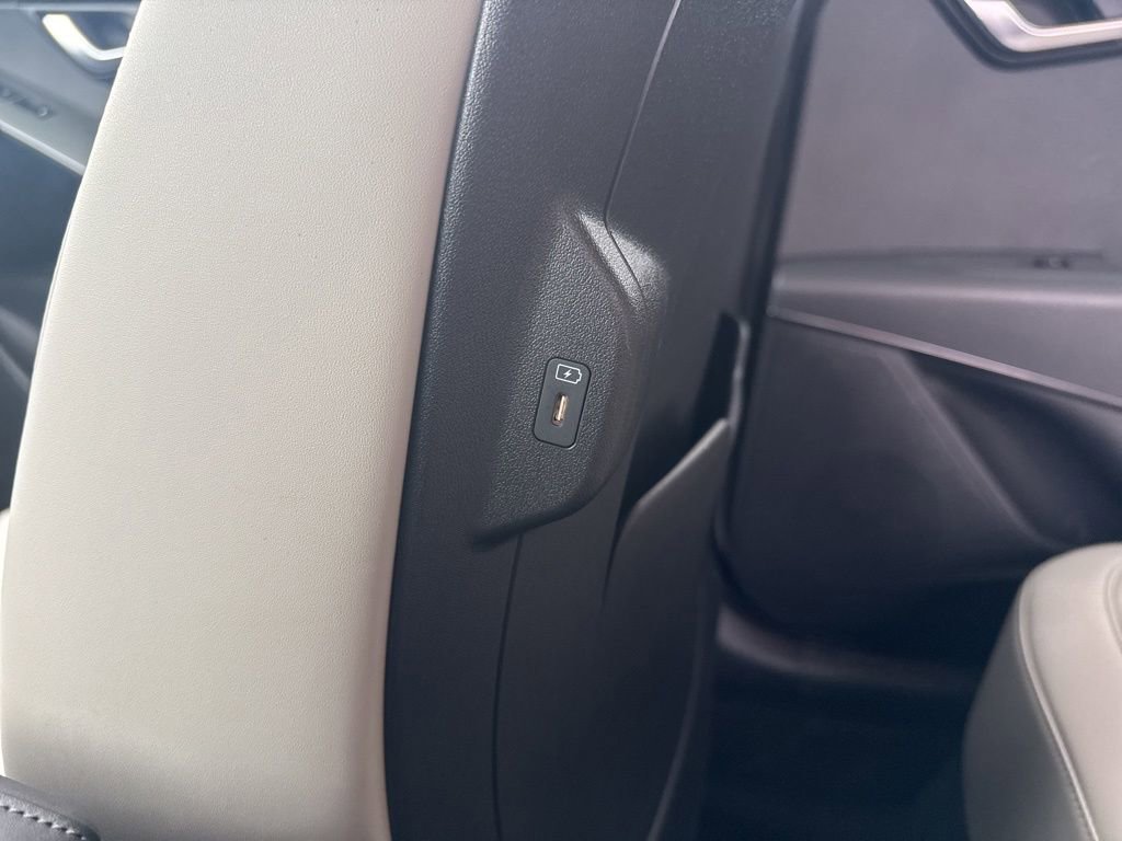 Used 2023 Kia Niro EX image 33