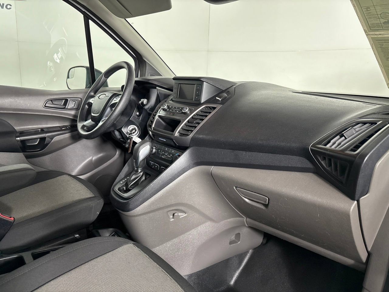 Used 2023 Ford Transit Connect XL FWD image 24