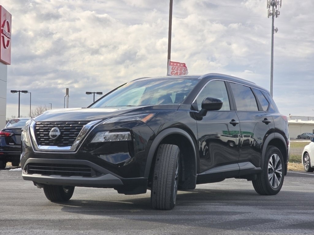 Used 2023 Nissan Rogue SV w/ SV Premium B Package image 11