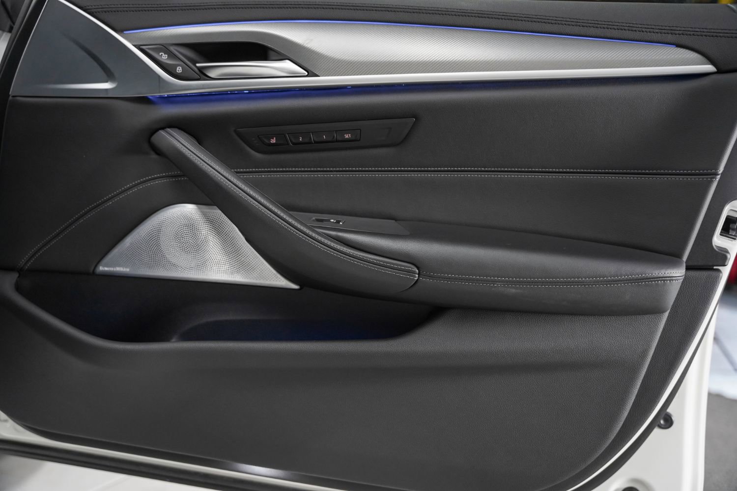 Used 2020 BMW M5 w/ Executive Package image 34