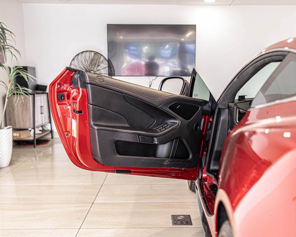 Used 2014 Aston Martin Vanquish Coupe RWD image 33