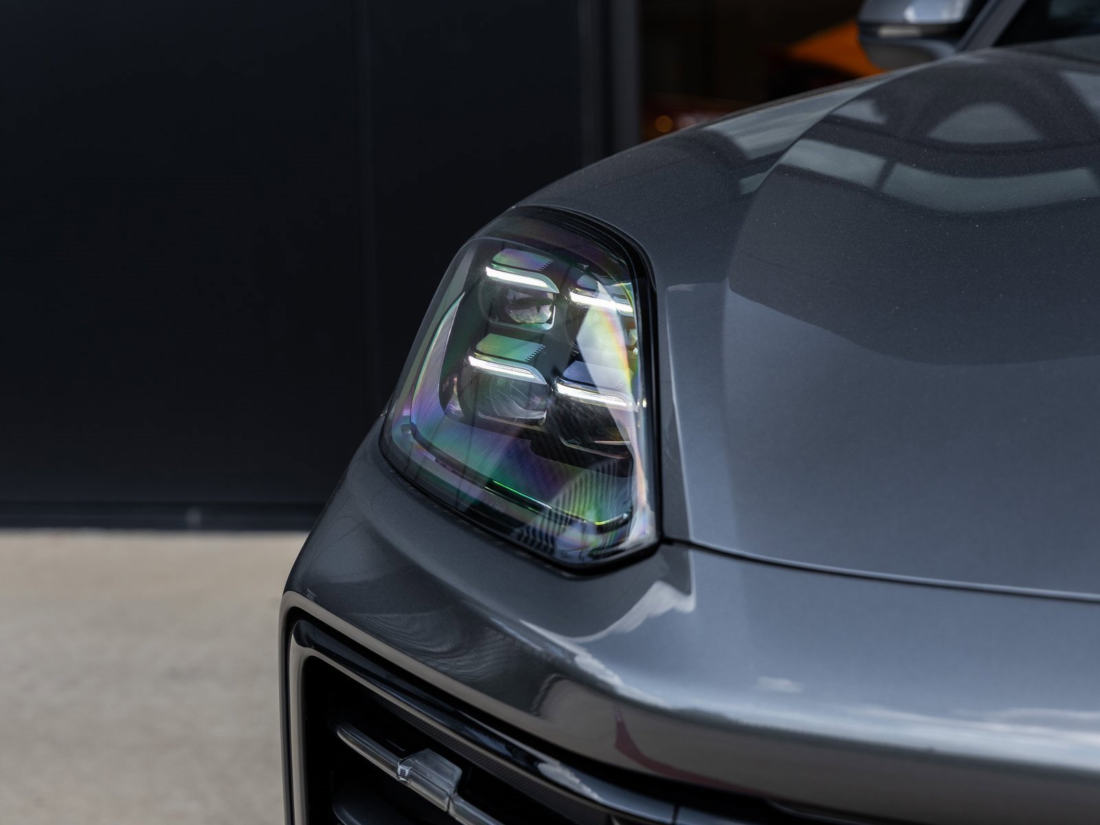 Certified 2025 Porsche Cayenne Coupe image 19