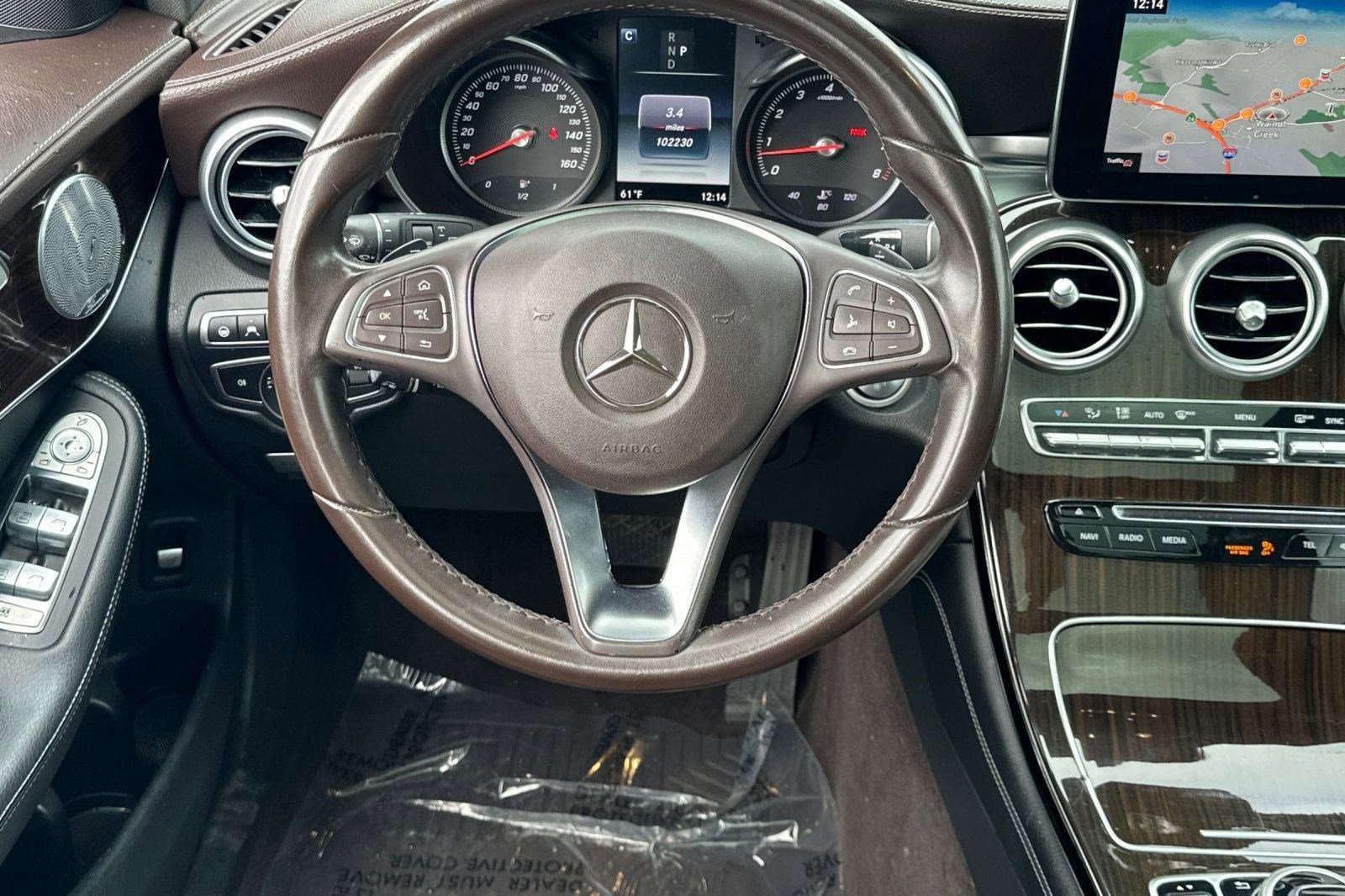 Used 2017 Mercedes-Benz GLC 300 4MATIC image 29