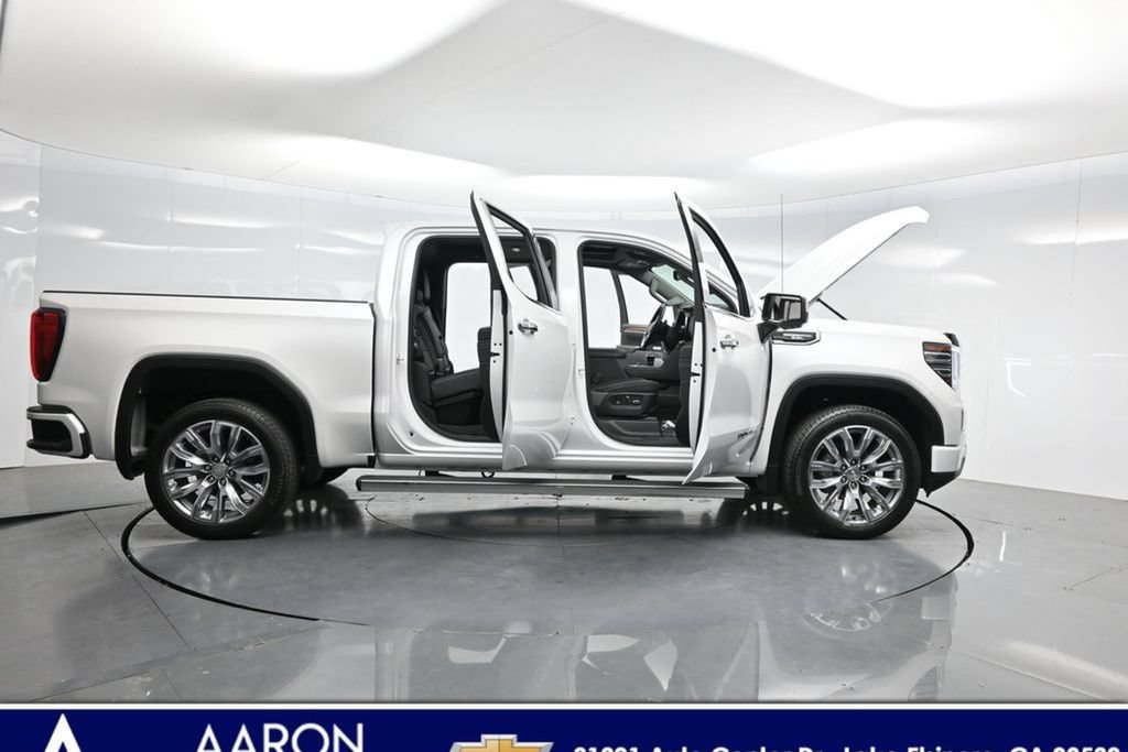 Used 2023 GMC Sierra 1500 Denali w/ Denali Reserve Package AWD/4WD image 3