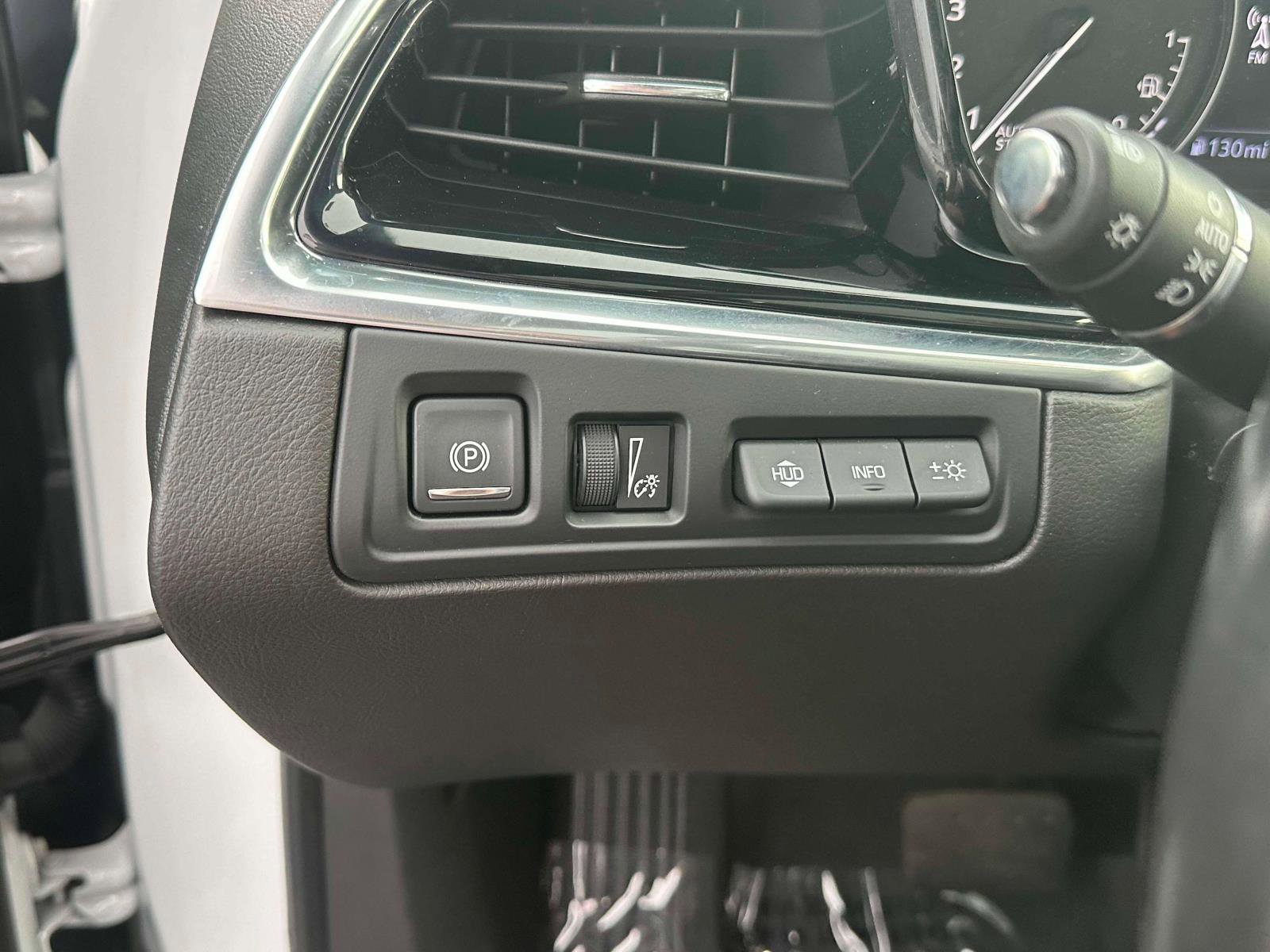 Used 2022 Cadillac XT6 Premium Luxury w/ Technology Package image 20