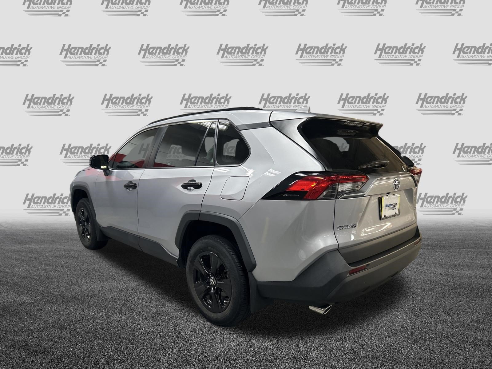 Used 2024 Toyota RAV4 XLE w/ Convenience Package FWD image 8