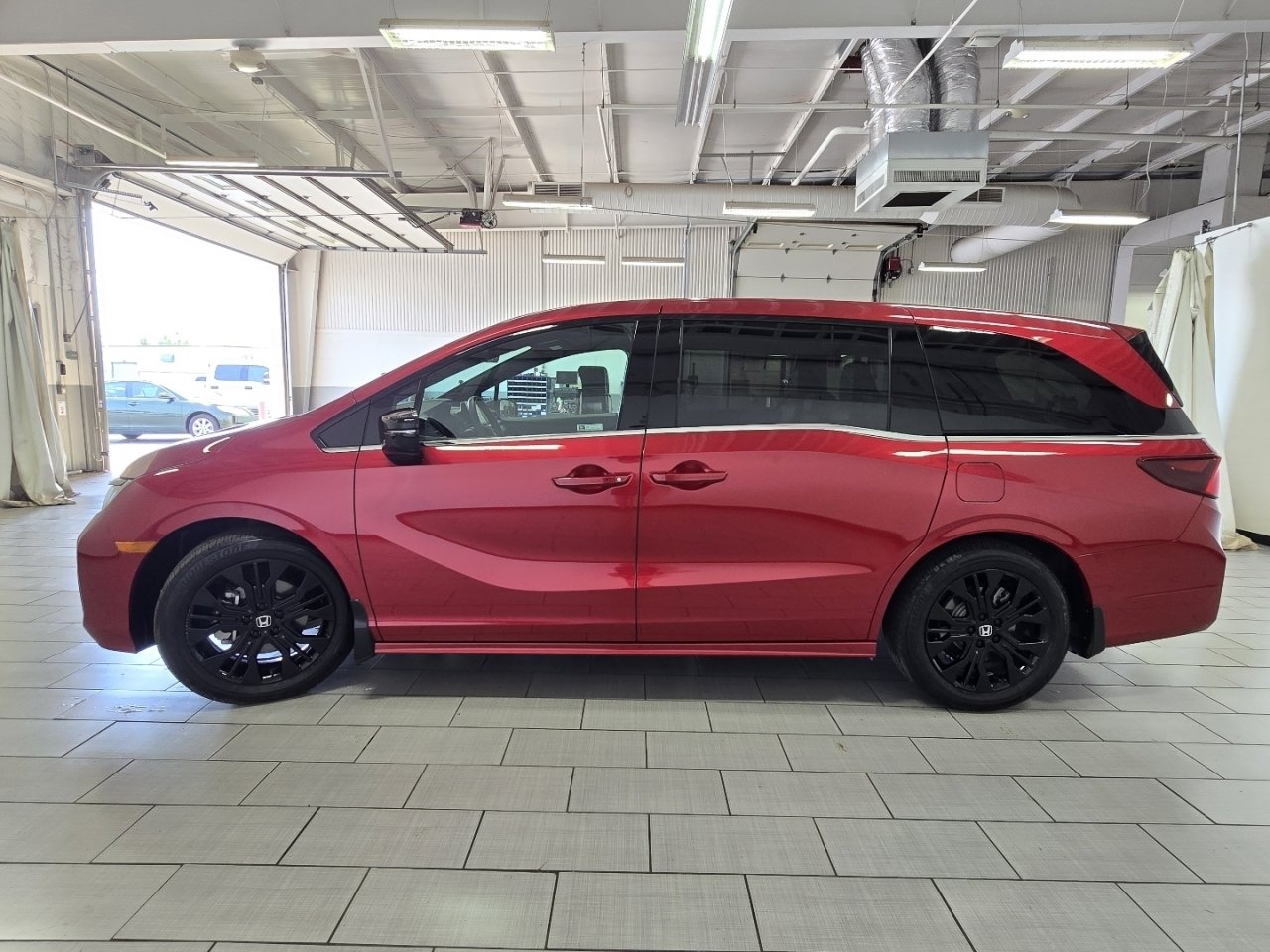 Used 2026 Honda Odyssey Sport-L image 13