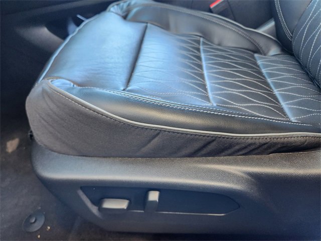 Used 2022 Buick Envision Avenir w/ Technology Package II image 20