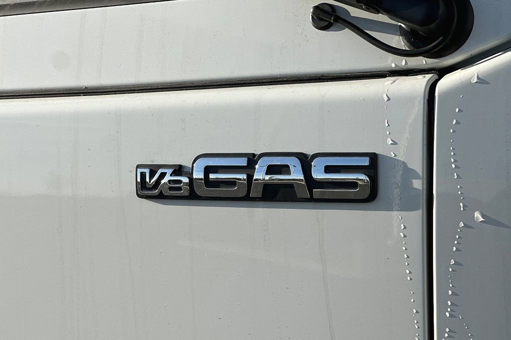 Used 2024 Isuzu NPR RWD image 18