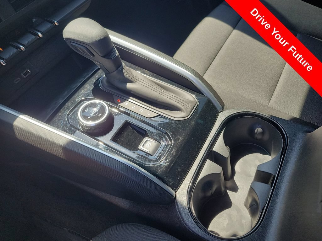 Used 2026 Chevrolet Colorado Trail Boss AWD/4WD image 16
