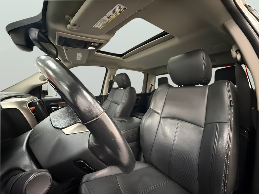 Used 2017 RAM 1500 Laramie w/ Convenience Group AWD/4WD image 10