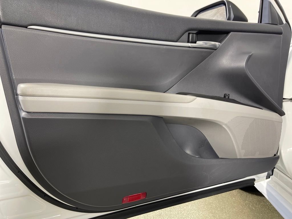 Certified 2022 Toyota Camry SE image 17