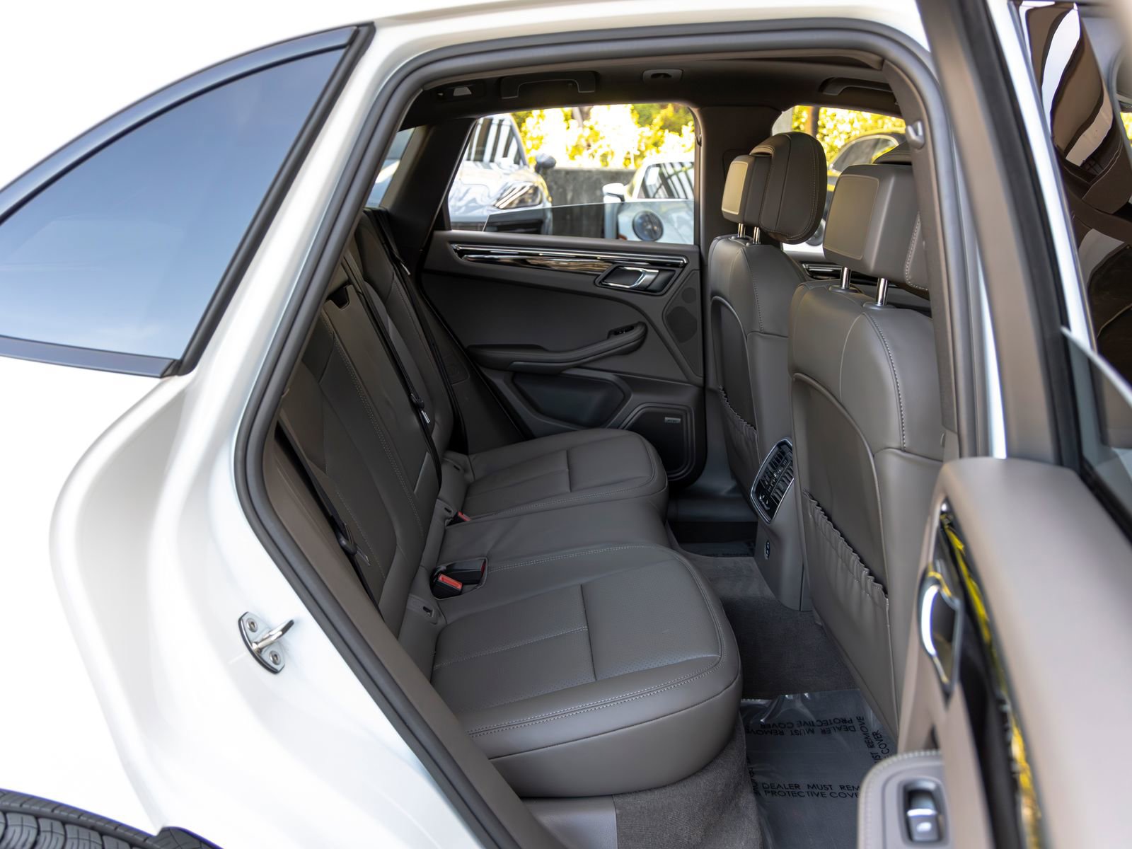 Certified 2026 Porsche Macan image 51