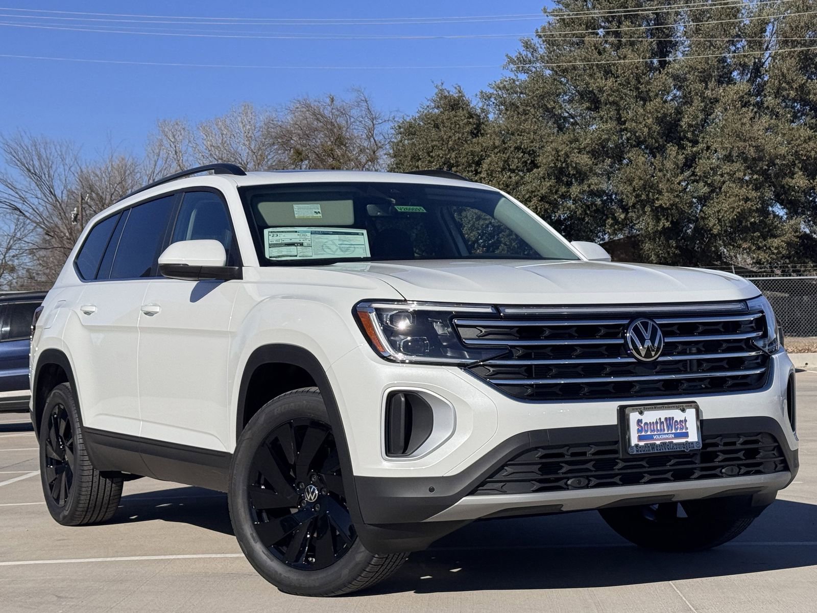 New 2026 Volkswagen Atlas SE image 2