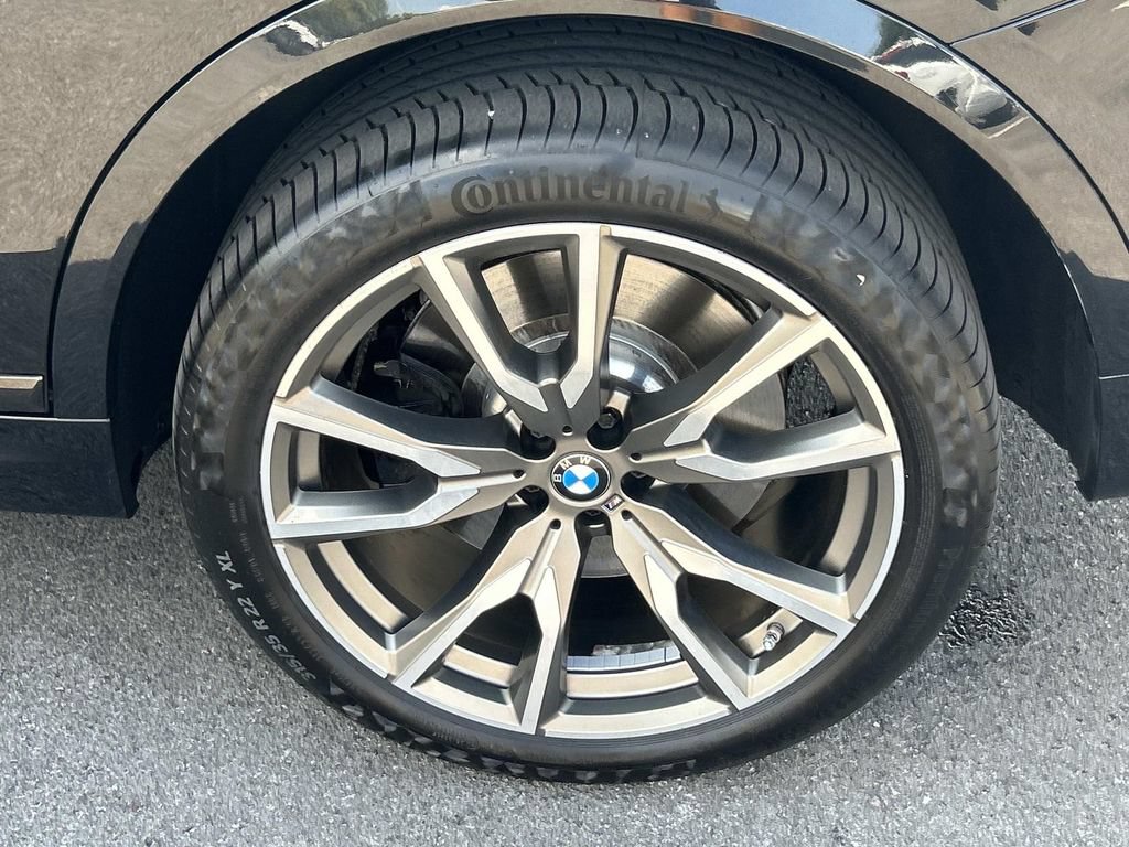 Used 2021 BMW X7 M50i AWD/4WD image 19