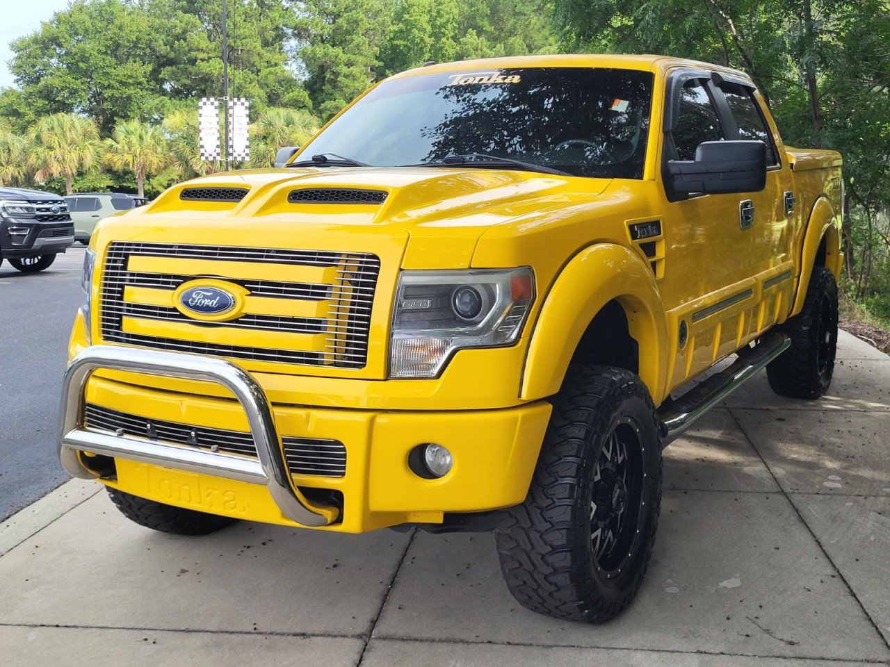 Used 2014 Ford F150 Lariat w/ Equipment Group 502A Luxury AWD/4WD image 8