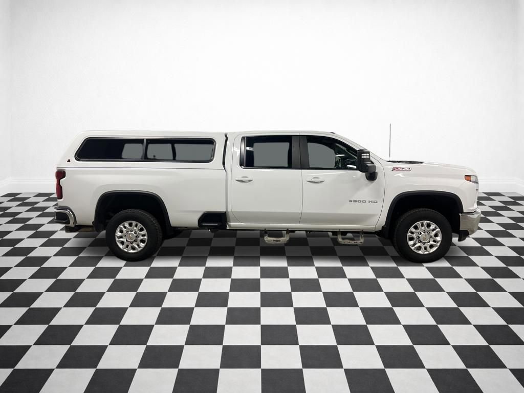 Used 2022 Chevrolet Silverado 3500 LT w/ Convenience Package image 2