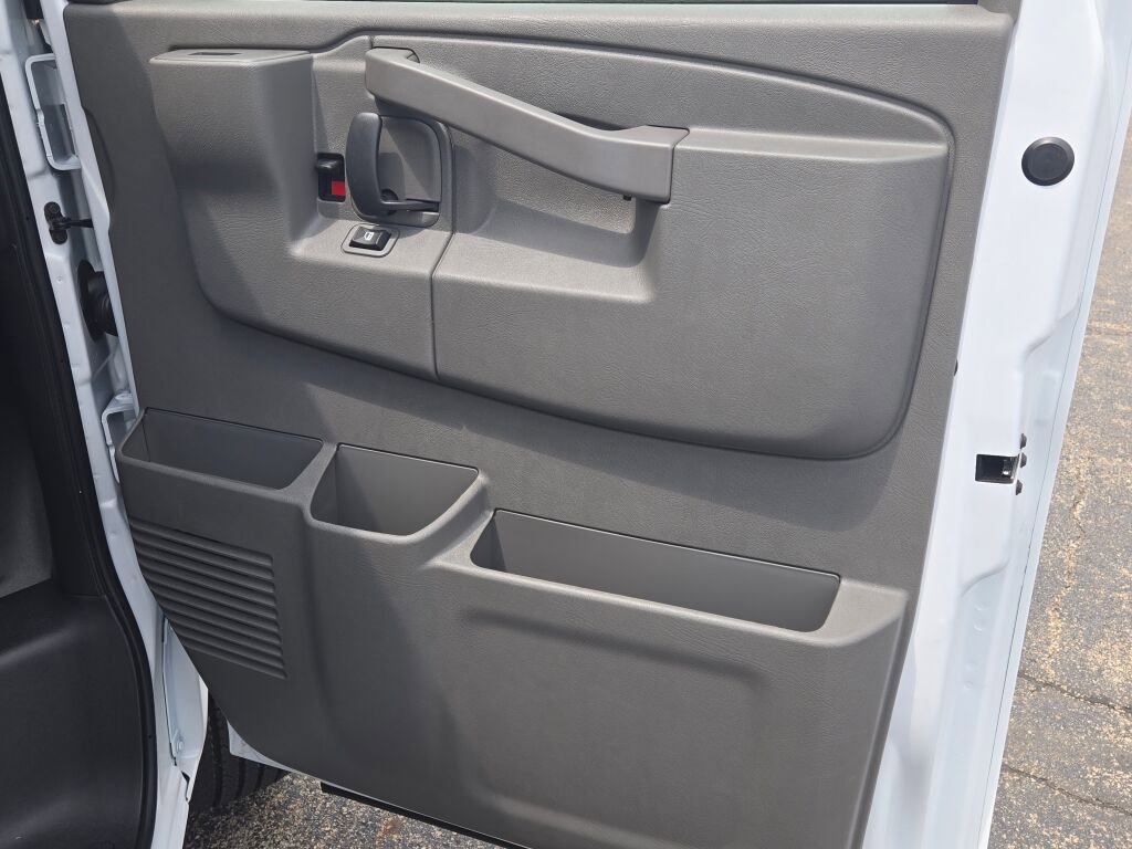 New 2025 Chevrolet Express 2500 w/ Driver Convenience Package image 6