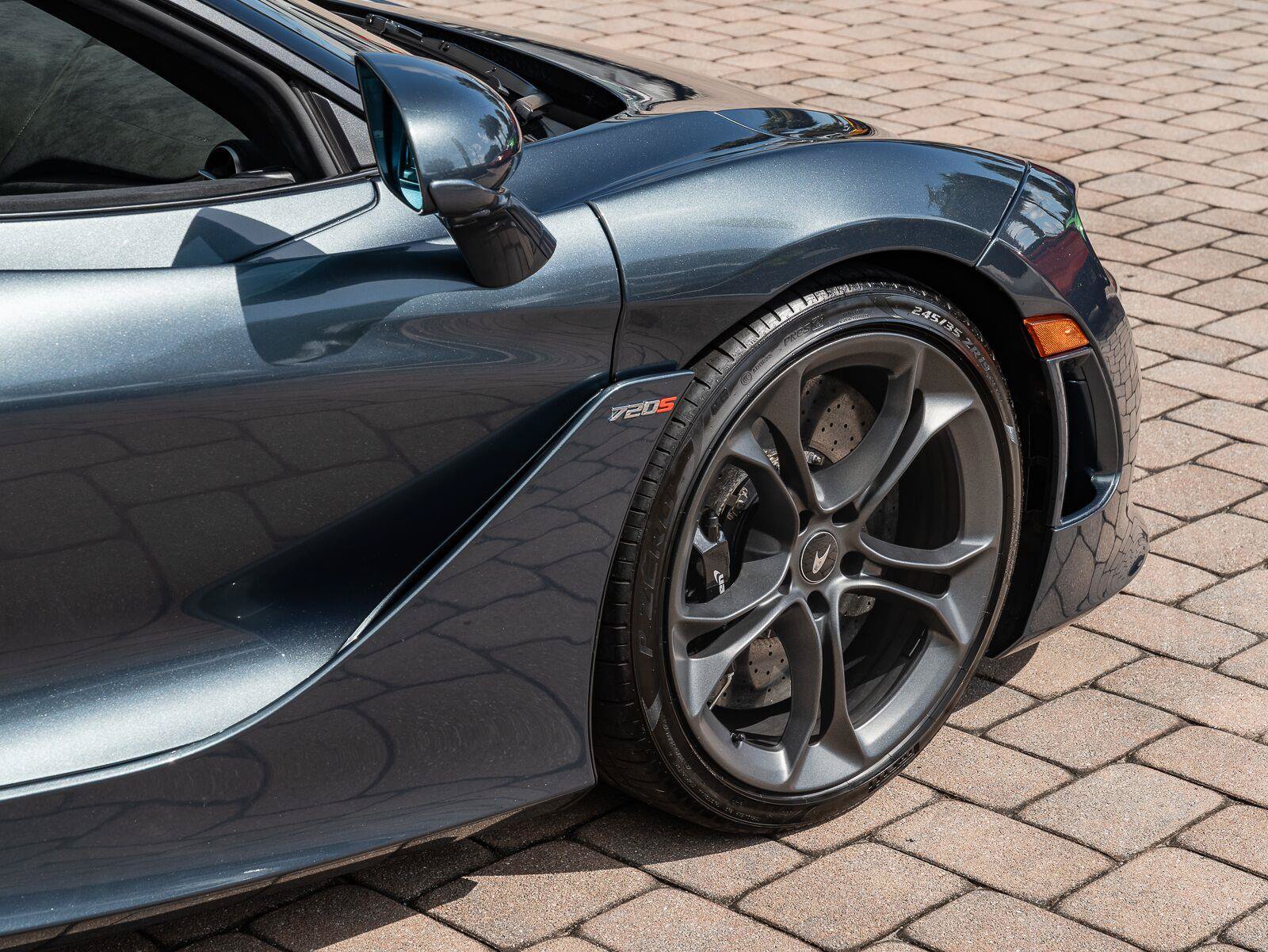 Used 2020 McLaren 720S Spider RWD image 13