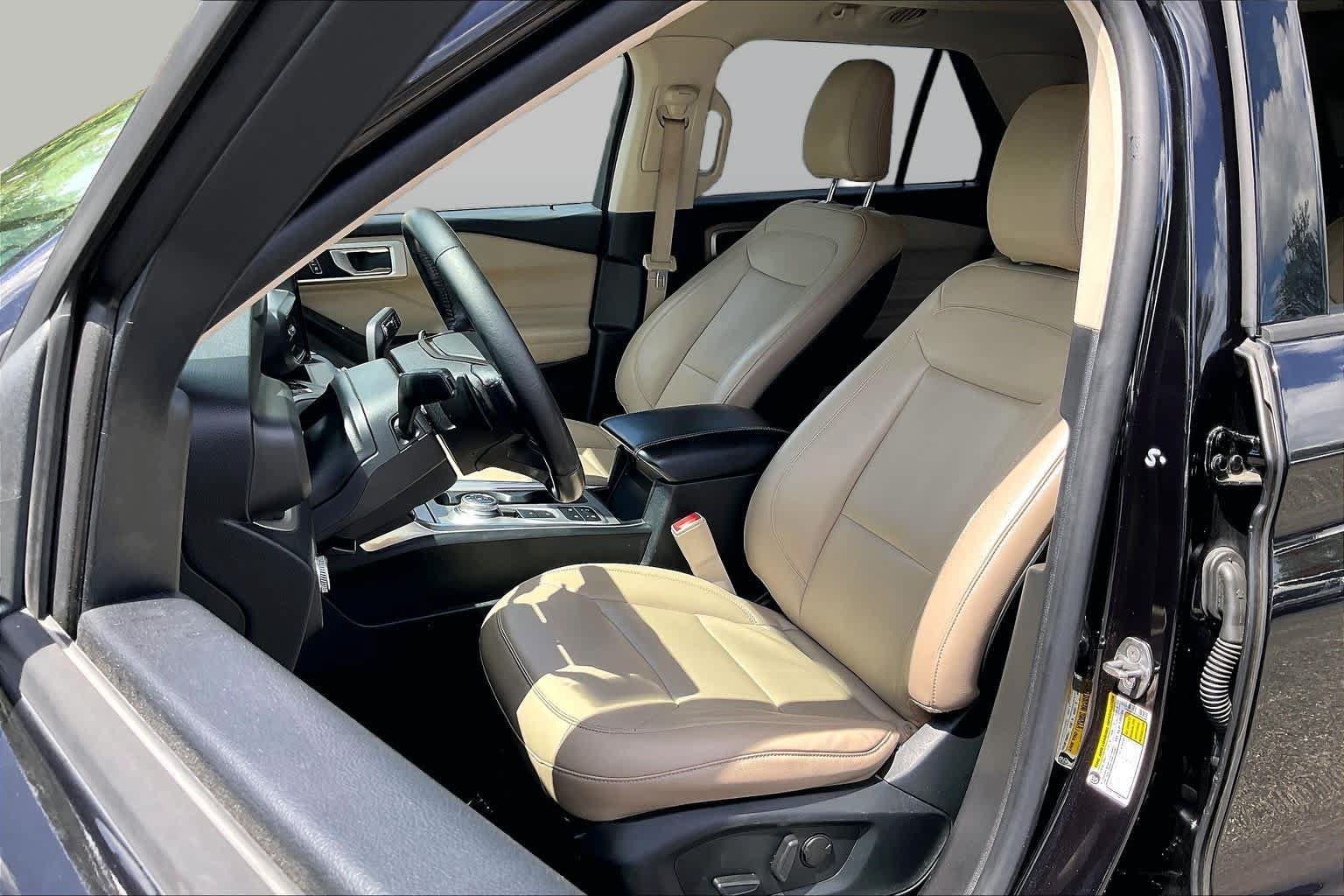 Used 2020 Ford Explorer XLT w/ Equipment Group 202A RWD image 24