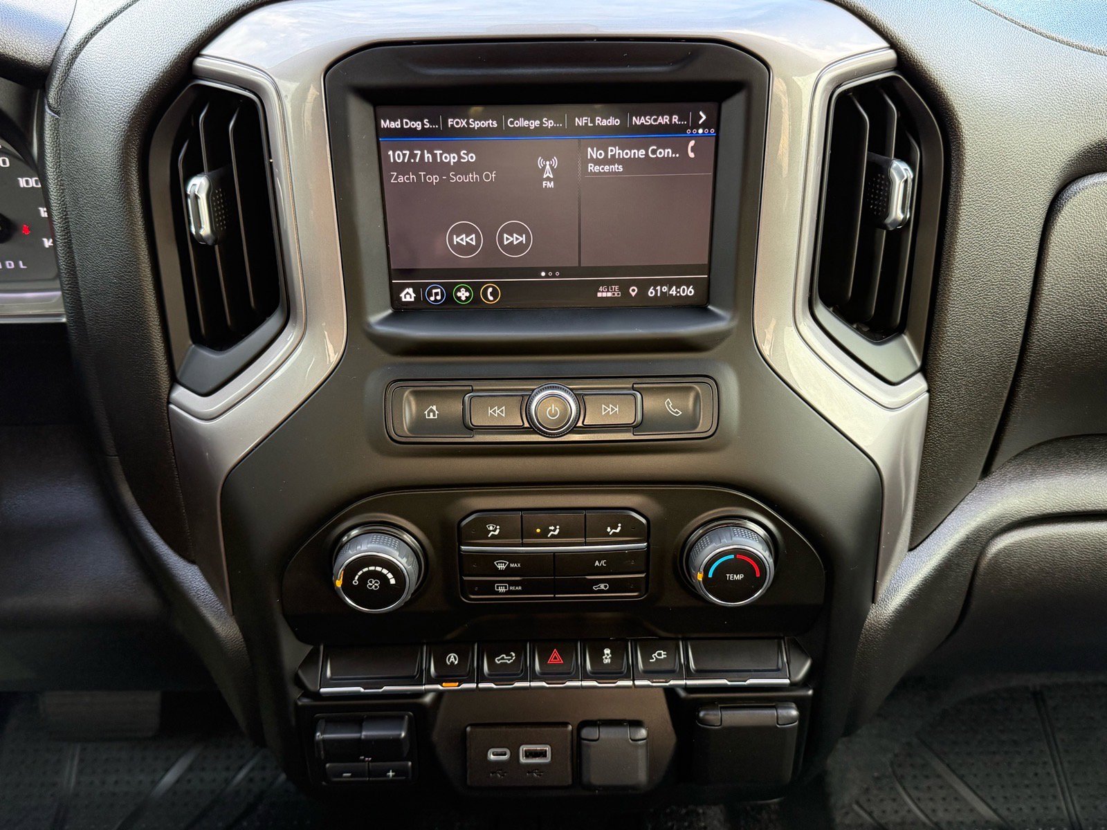 Used 2022 Chevrolet Silverado 1500 Custom w/ Rally Edition image 18