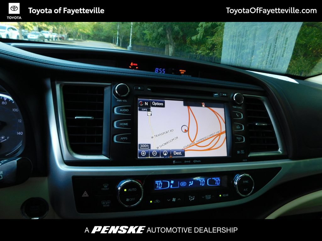Used 2018 Toyota Highlander XLE AWD/4WD image 10
