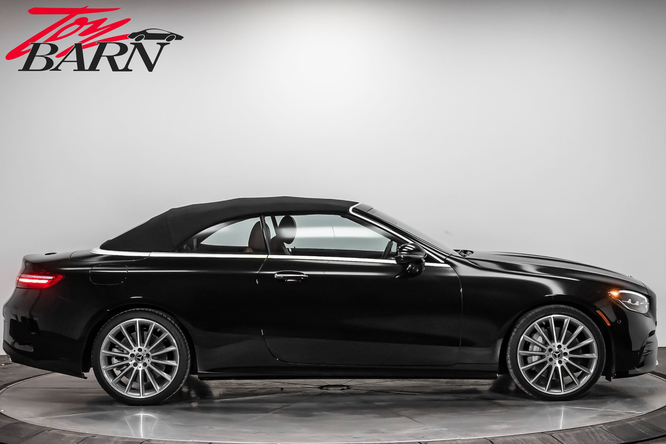 Used 2023 Mercedes-Benz E 450 4MATIC Cabriolet image 14