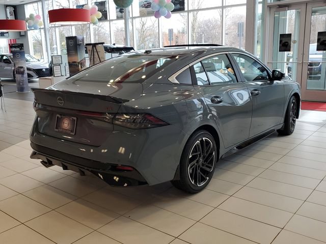 New 2026 Nissan Sentra SR w/ SR Premium Package FWD image 4