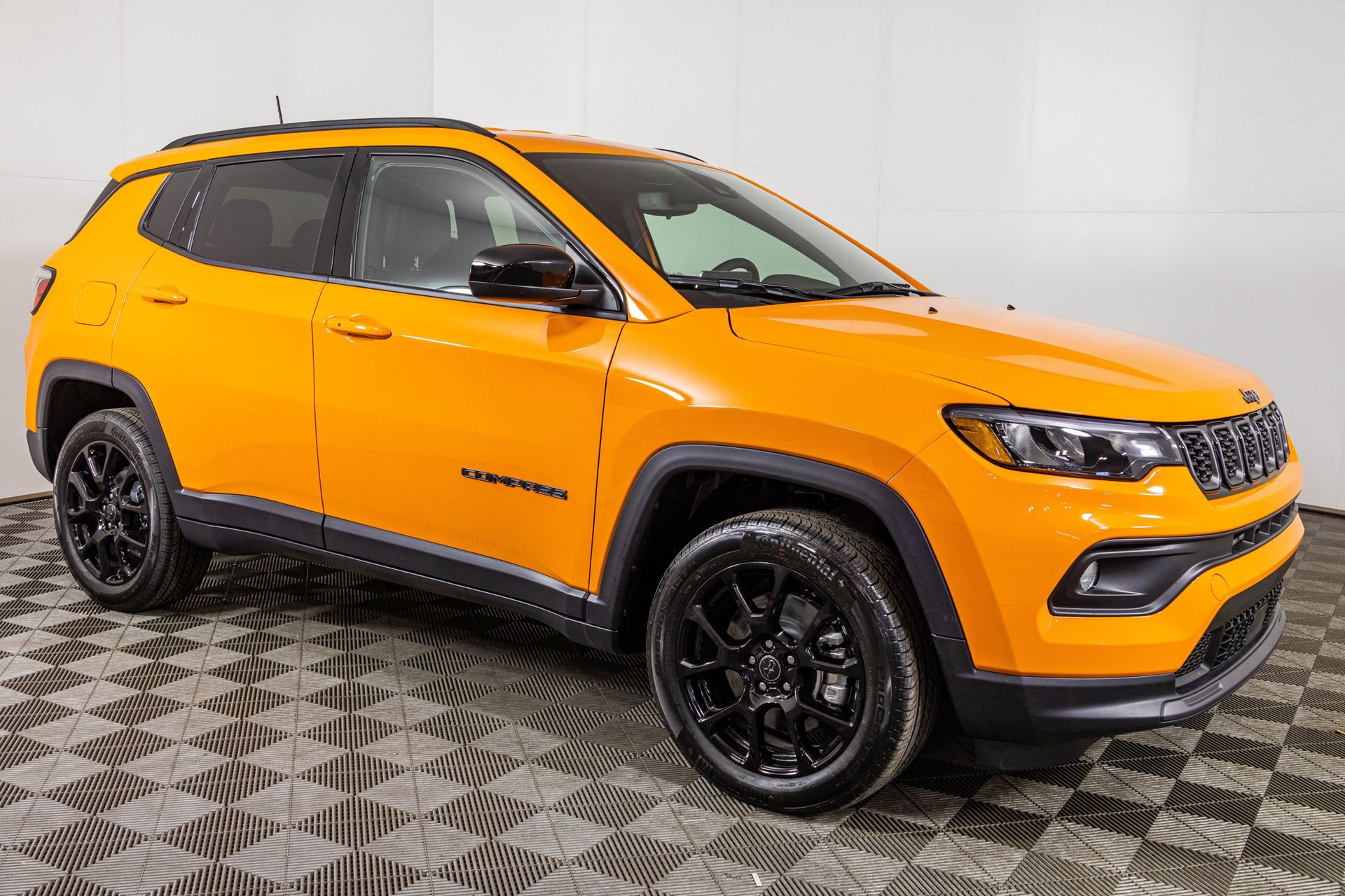 New 2026 Jeep Compass Latitude image 9