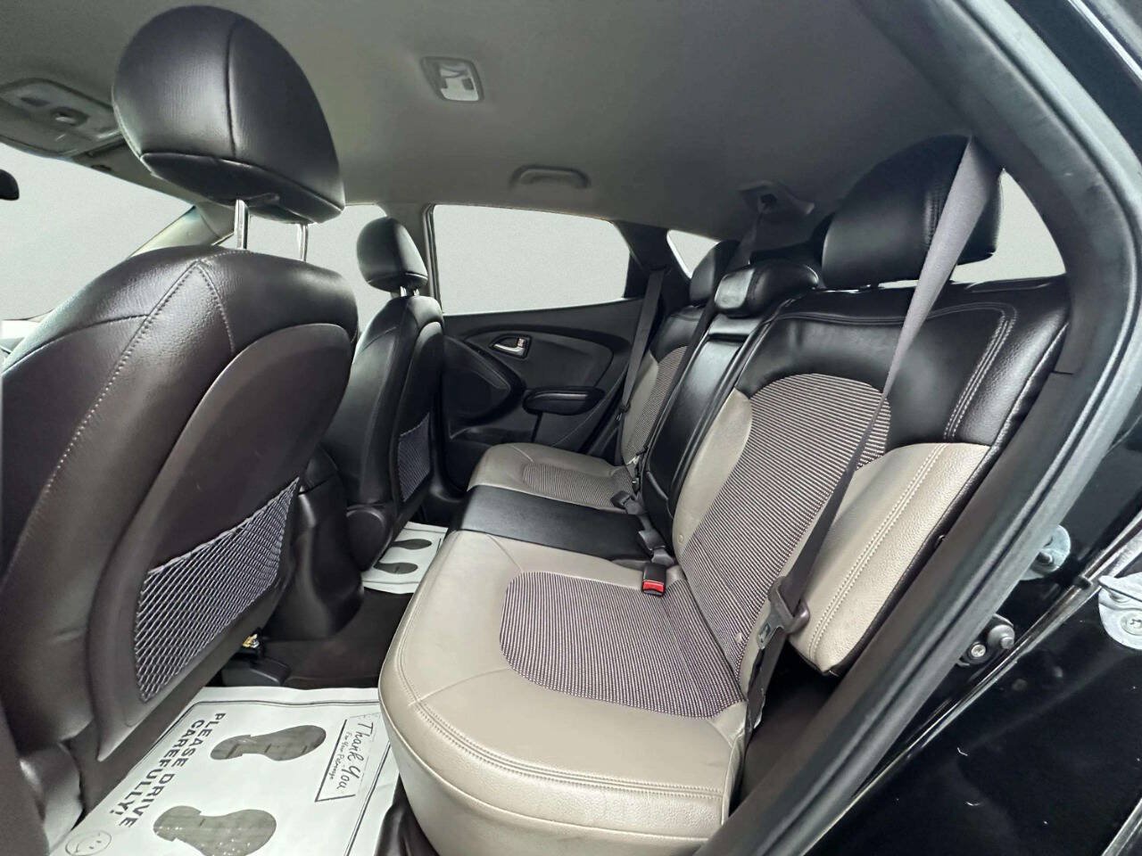 Used 2012 Hyundai Tucson GLS FWD image 16