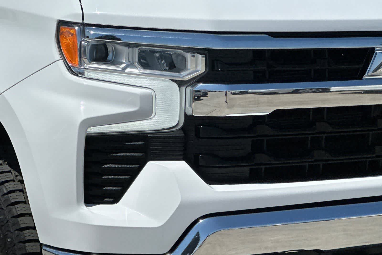 Used 2022 Chevrolet Silverado 1500 LT w/ Z71 Off-Road Package AWD/4WD image 33