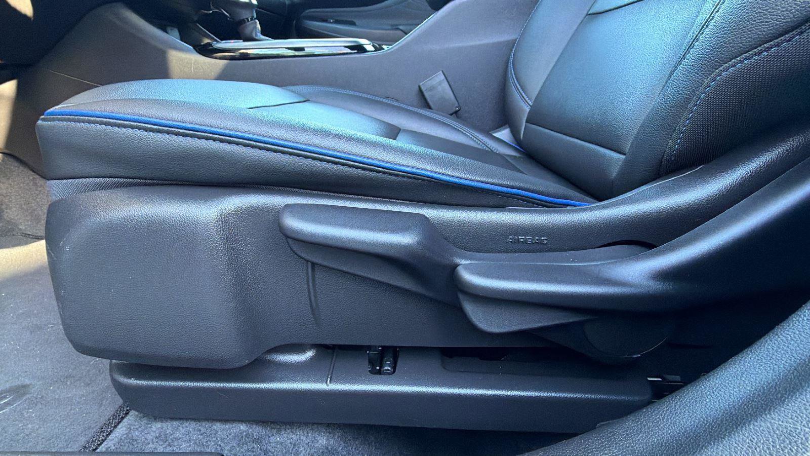 Used 2025 Buick Envista Sport Touring image 16