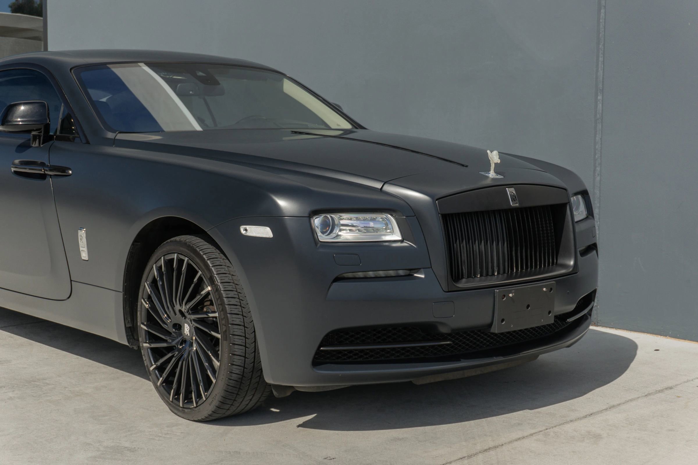 Used 2016 Rolls-Royce Wraith RWD image 40