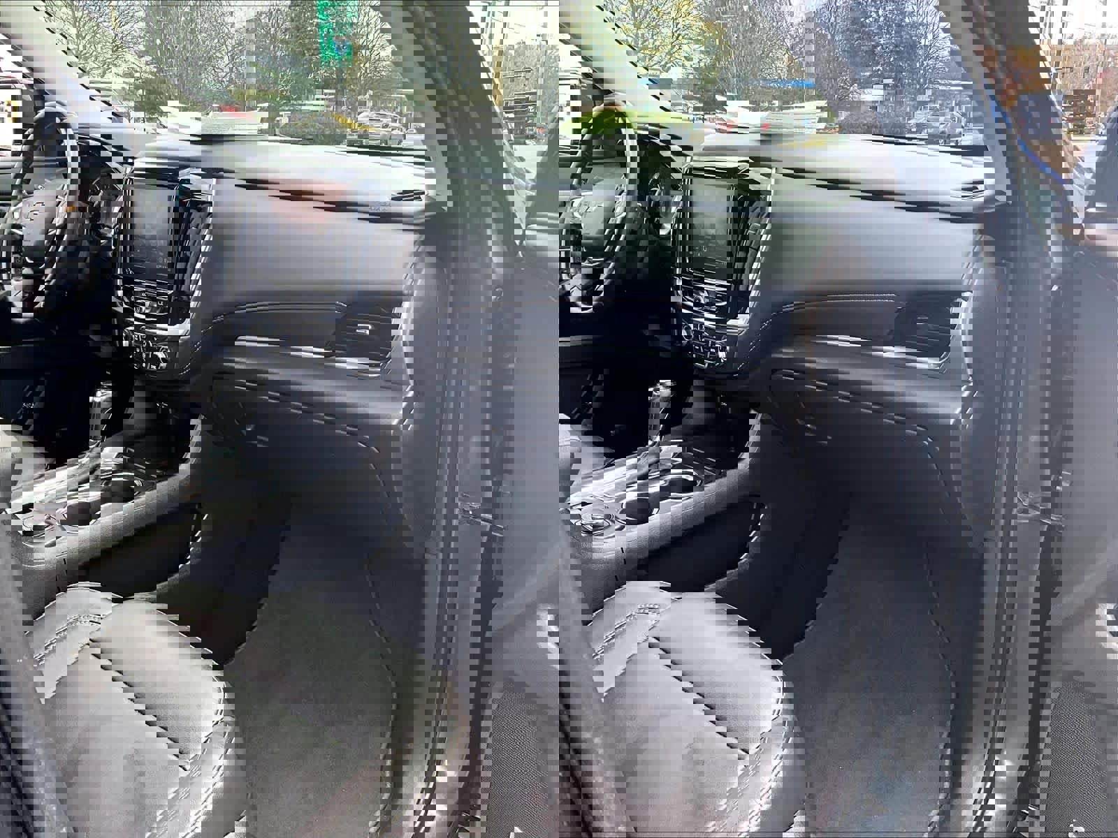 Used 2020 Chevrolet Traverse LT w/ LT Premium Package AWD/4WD image 13