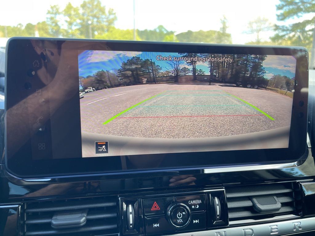New 2026 Nissan Pathfinder SV w/ SV Premium Package AWD/4WD image 9