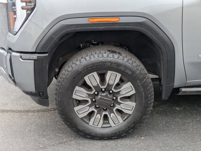 Used 2024 GMC Sierra 2500 Denali w/ Denali Reserve Package AWD/4WD image 10