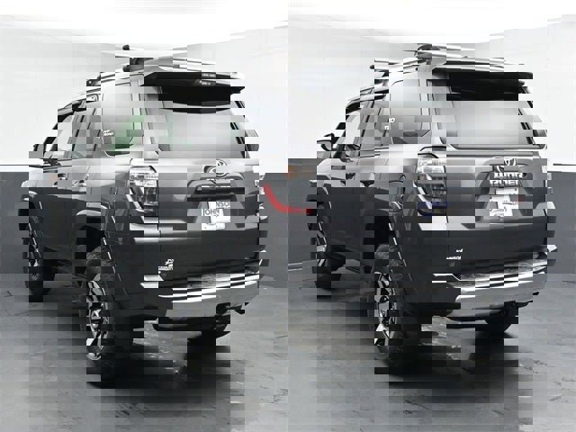 Used 2018 Toyota 4Runner TRD Off-Road image 11