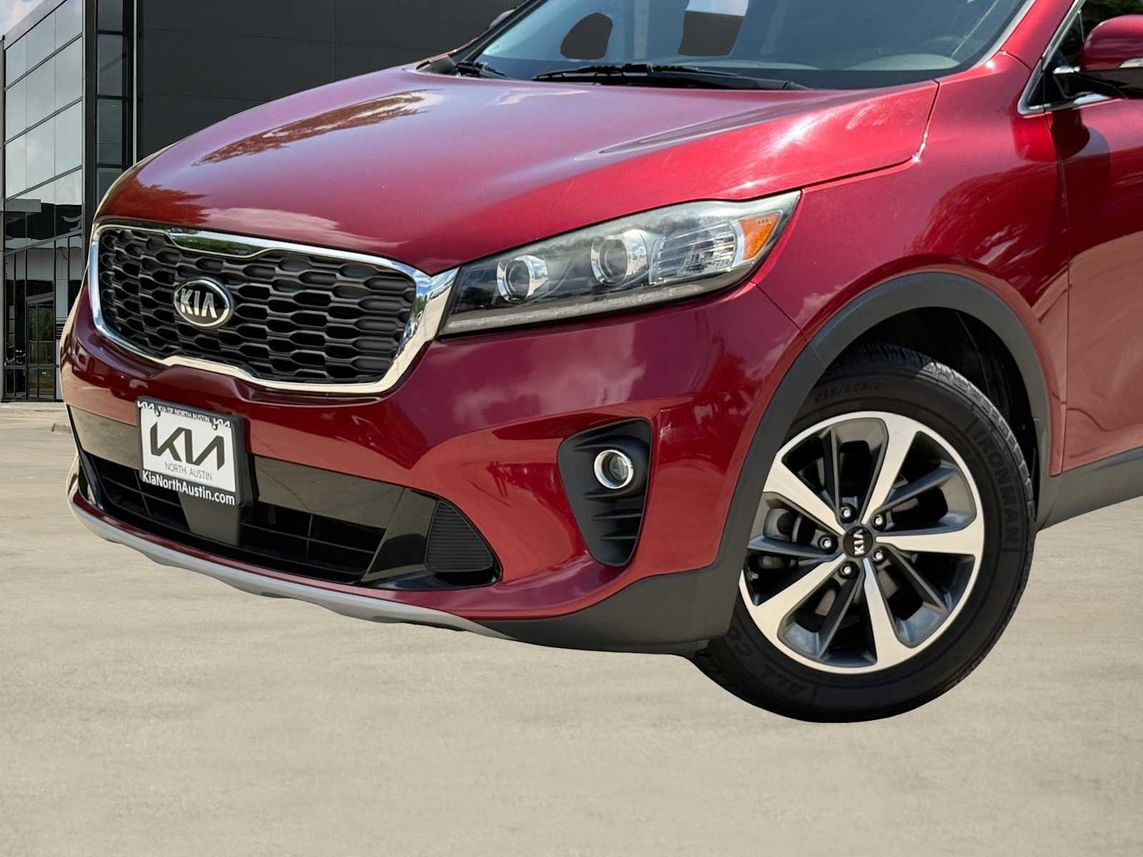 Used 2019 Kia Sorento EX FWD image 2