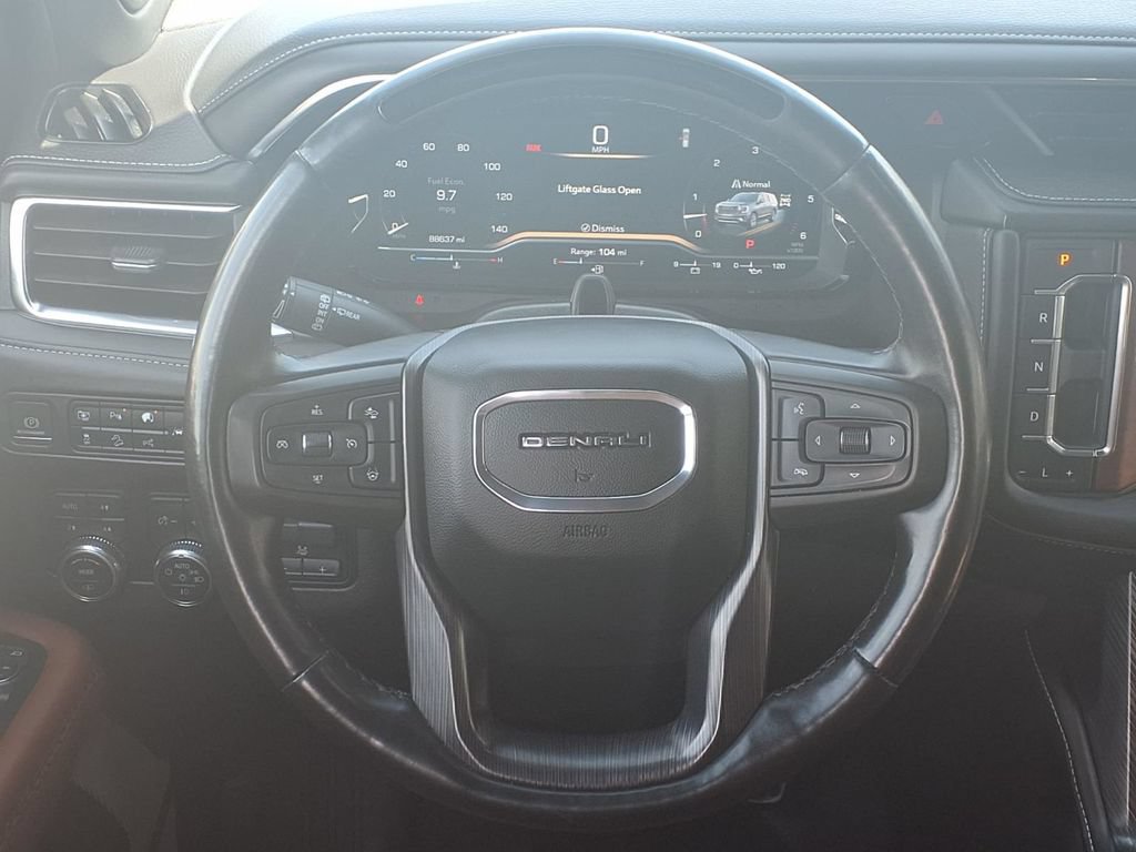 Used 2023 GMC Yukon XL Denali Ultimate AWD/4WD image 13