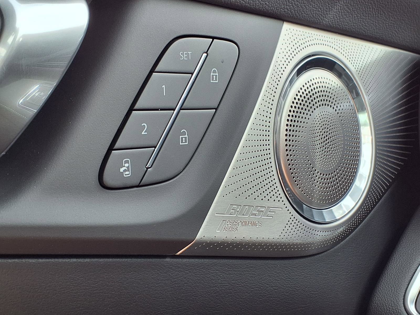 New 2026 Buick Enclave Avenir image 12