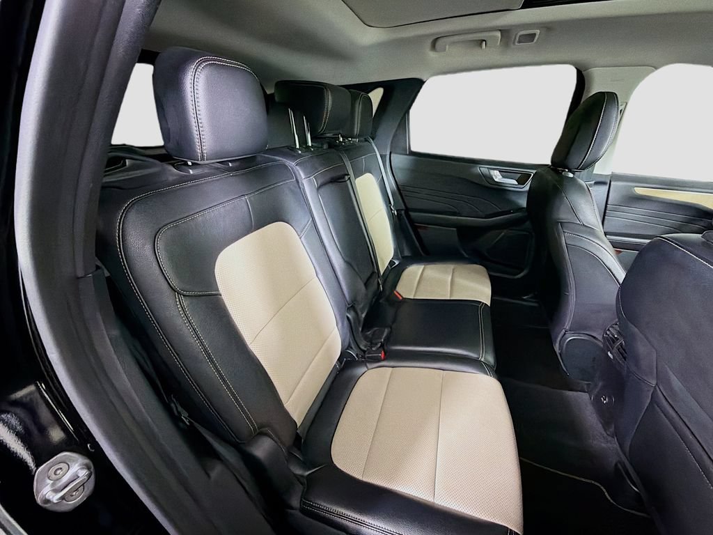 Used 2022 Ford Escape Titanium w/ Titanium Elite Package AWD/4WD image 31