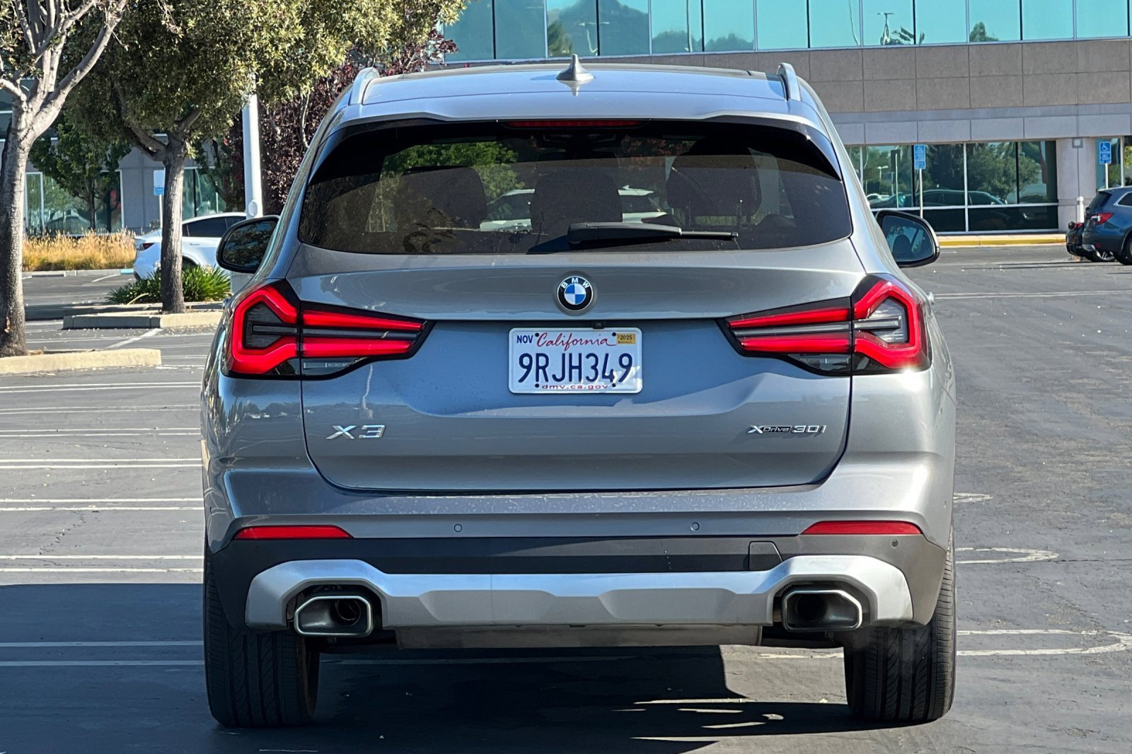 Used 2023 BMW X3 xDrive30i w/ Premium Package image 5