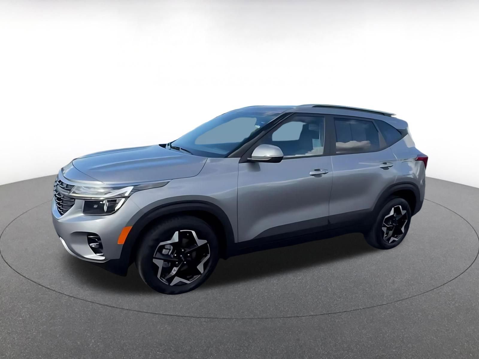 Used 2025 Kia Seltos S FWD image 8